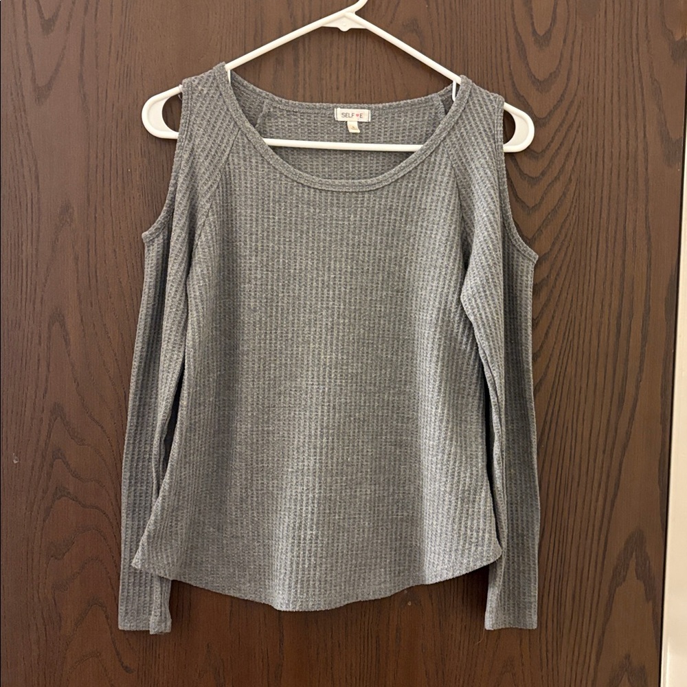 Never Worn Gray Waffle Shoulder Top